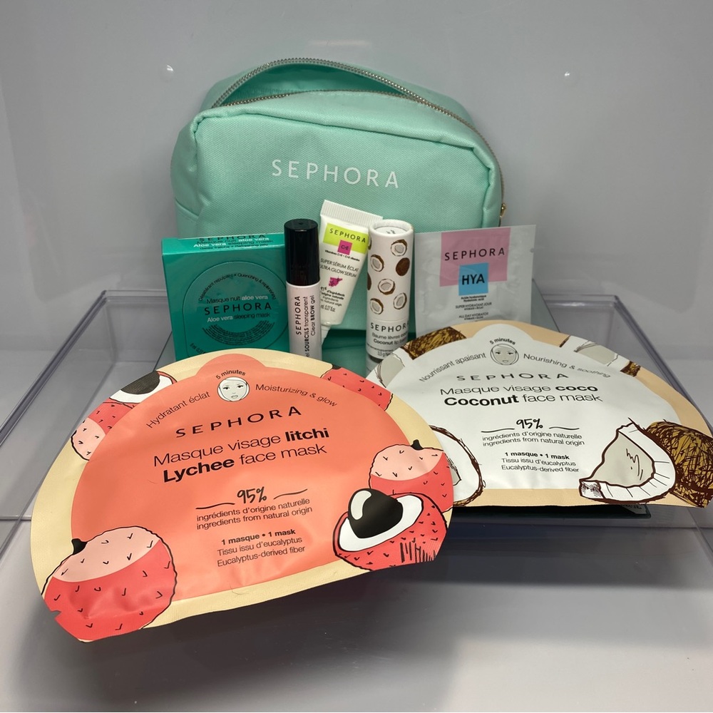 **FINAL PRICE**
SEPHORA Storage Pouch w/ Sample Assortment *NWOT*